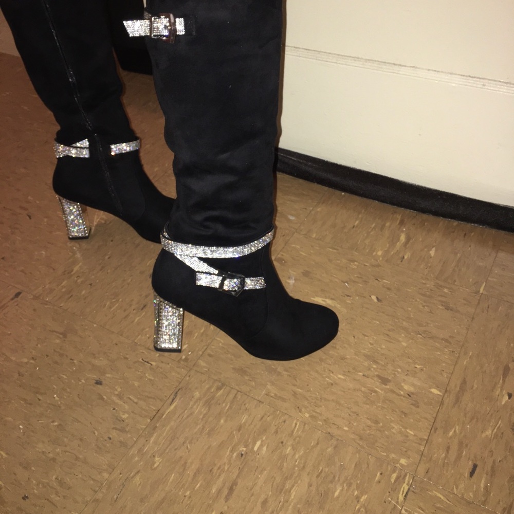 Boots - Picture 2 of 3